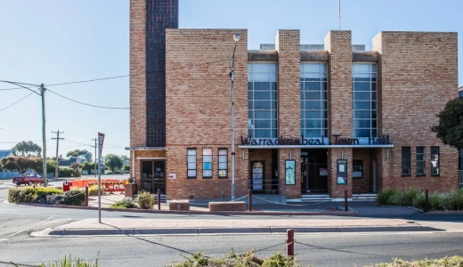 historical-buildings-in-town